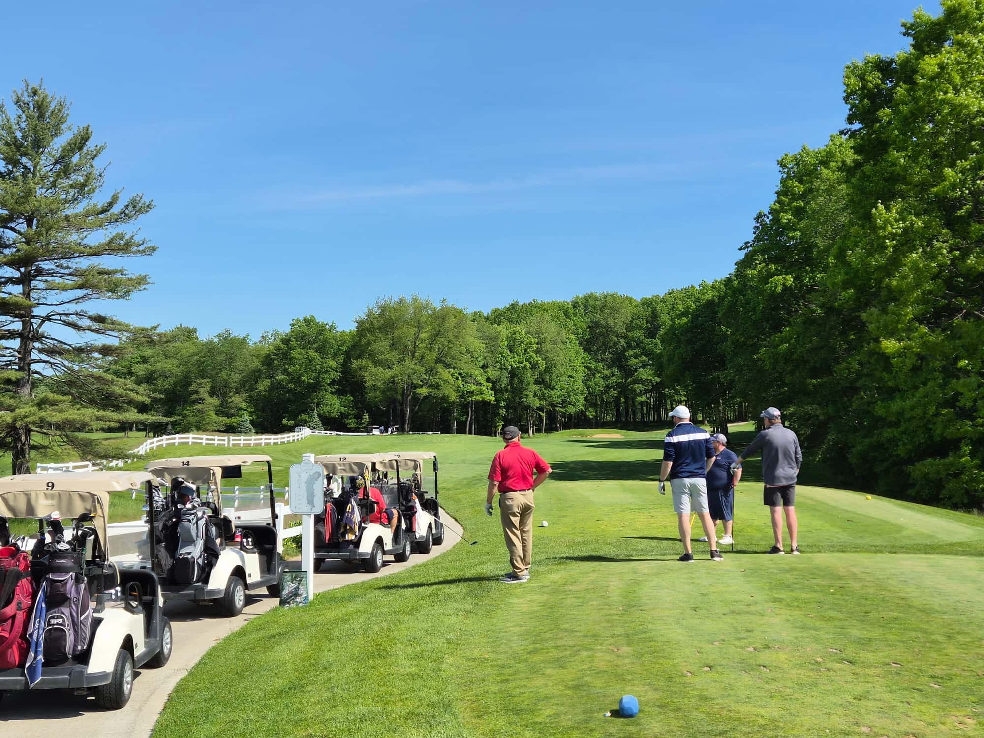 An organizer running a golf outing